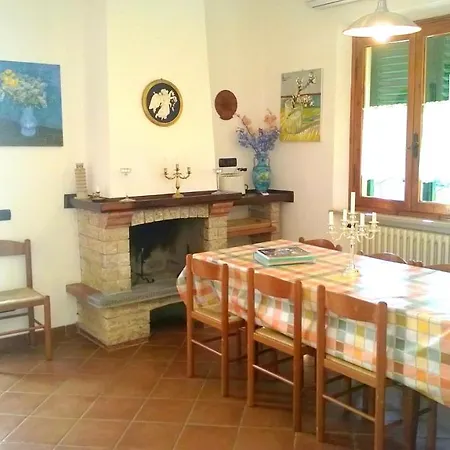 Villa In Placed In A Residential Area, Services Nearby Lucca